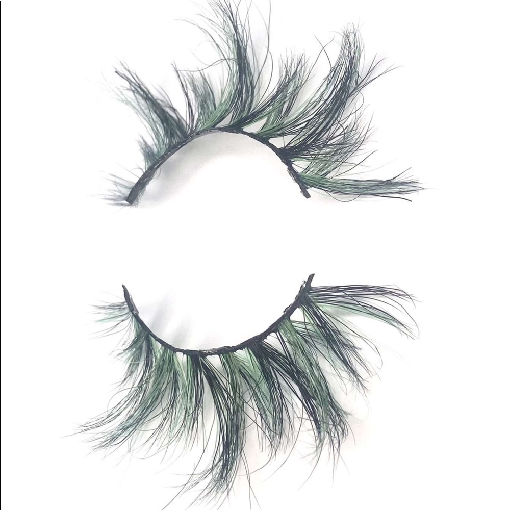 Real Mink Colored Lashes / black mixed with green